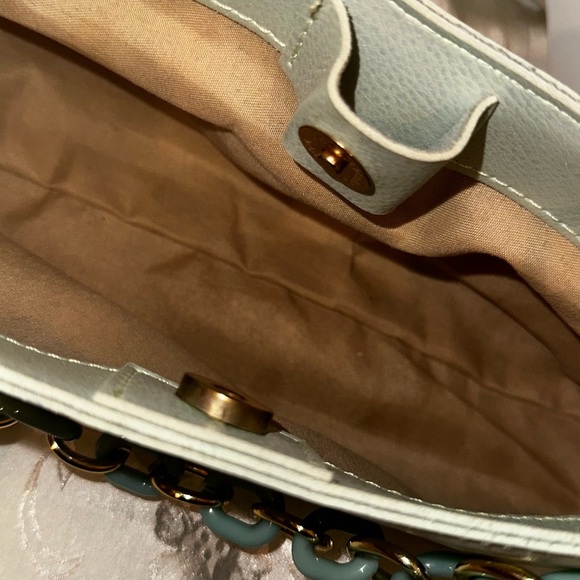 Cahres & Heka Mint Green Chain Strap Mini Handbag - Picture 2 of 5